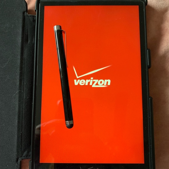 Verizon Ellipsis tablet with stylus and case - Picture 2 of 10